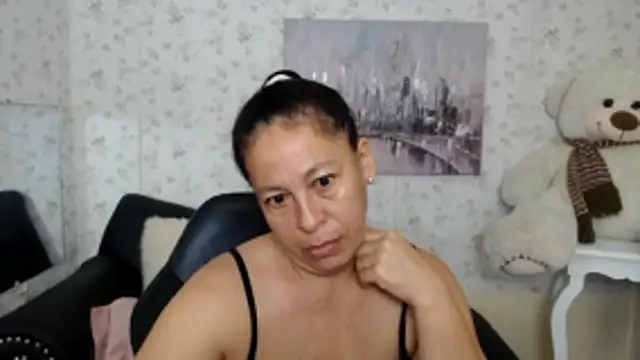Snapshot of mature_martina chatting on 05/26/26, 08:10 mature martina online show from 05/26/26, 08:10
