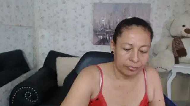 Snapshot of mature_martina chatting on 05/26/26, 08:16 mature martina online show from 05/26/26, 08:16