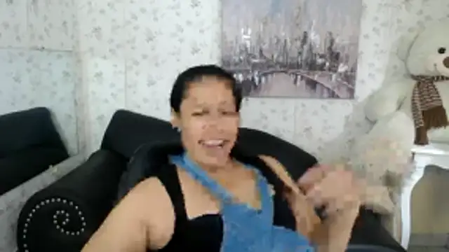 Snapshot of mature_martina chatting on 06/15/26, 08:33 mature martina online show from 06/15/26, 08:33
