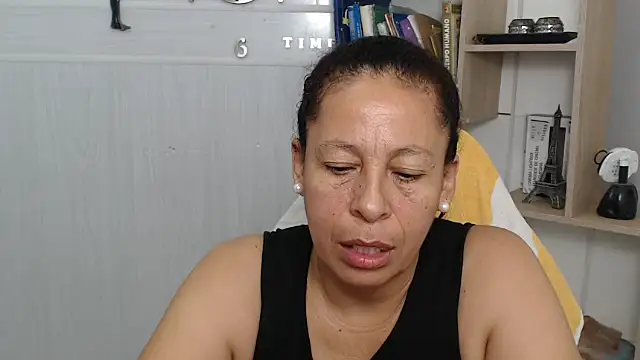 Snapshot of mature_martina chatting on 07/02/26, 05:35 mature martina online show from 07/02/26, 05:35