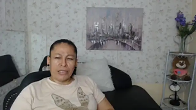 Snapshot of mature_martina chatting on 07/09/26, 10:25 mature martina online show from 07/09/26, 10:25