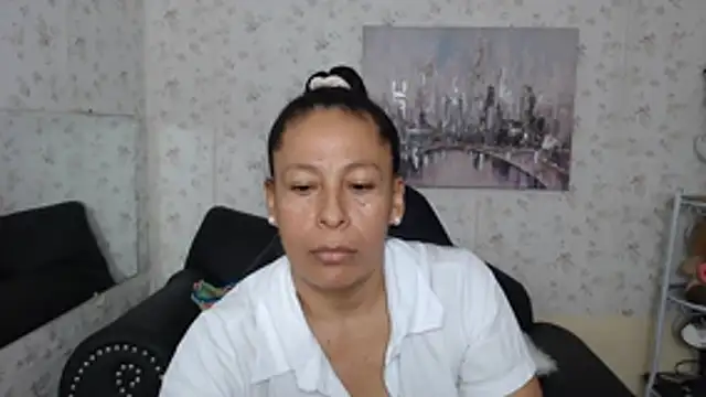 Snapshot of mature_martina chatting on 07/14/26, 10:21 mature martina online show from 07/14/26, 10:21