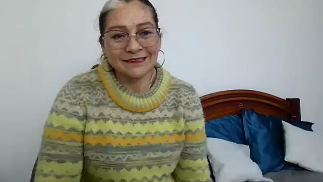 ruby-milf1 online show from 10/03/25, 11:13