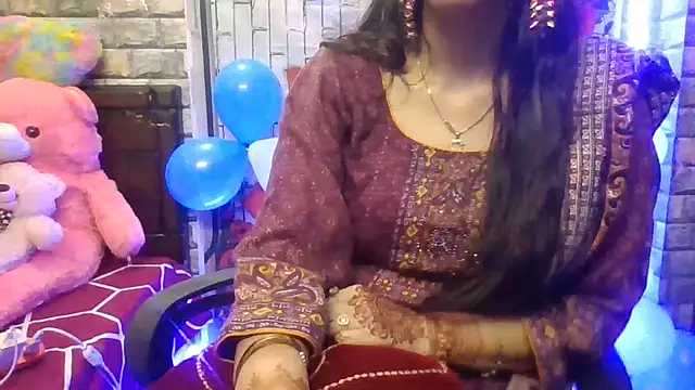 Sexy iknoor online show from 02/15/26, 07:51