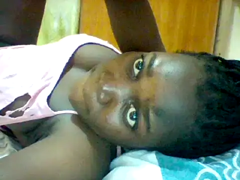 Snapshot of Alessandrajenna chatting on 03/05/25, 05:18 Alessandrajenna online show from 03/05/25, 05:18