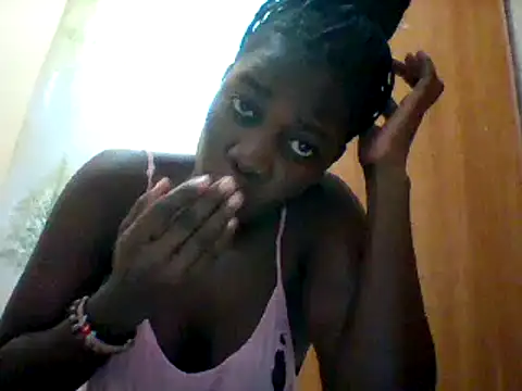 Snapshot of Alessandrajenna chatting on 03/08/25, 01:14 Alessandrajenna online show from 03/08/25, 01:14