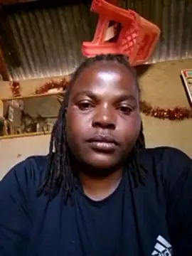 pretty-donna online show from 02/02/26, 09:08