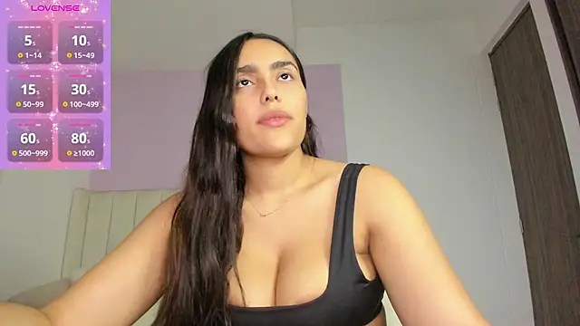 Snapshot of Mhia_palmer chatting on 02/14/25, 03:43 Mhia palmer online show from 02/14/25, 03:43