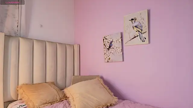 Mhia palmer online show from 04/17/26, 02:09