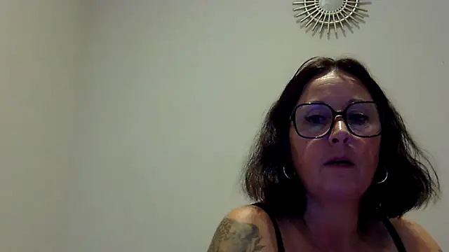 feline27 online show from 11/05/25, 08:20