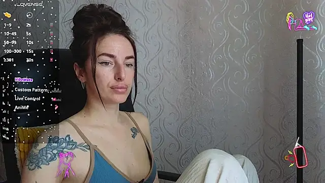 Snapshot of xx_adrihanna_xx chatting on 05/27/26, 08:33 xx adrihanna xx online show from 05/27/26, 08:33
