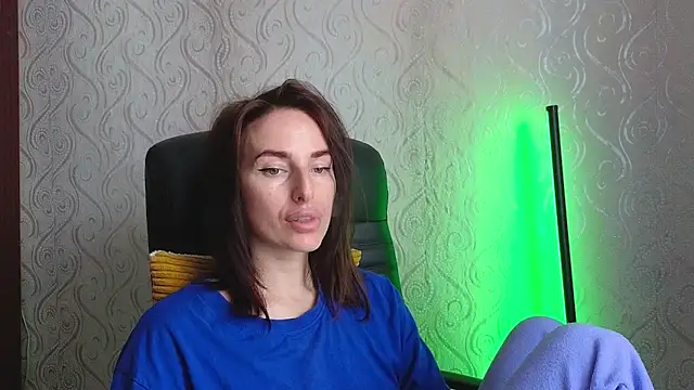 Snapshot of xx_adrihanna_xx chatting on 06/01/26, 06:15 xx adrihanna xx online show from 06/01/26, 06:15
