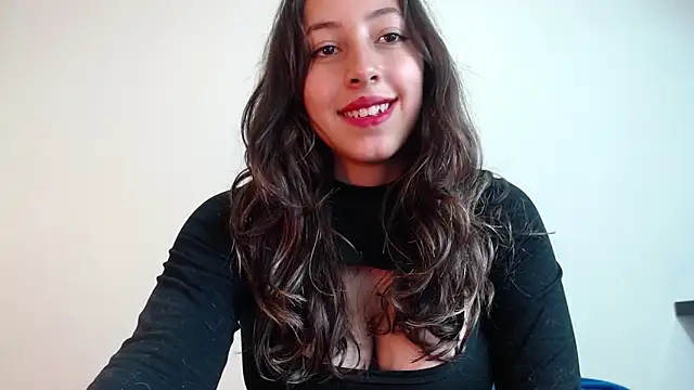 Snapshot of kute_Aliz chatting on 03/16/25, 12:23 kute Aliz online show from 03/16/25, 12:23