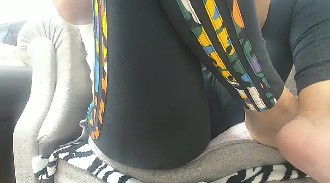 Snapshot of Web_Lady chatting on 02/17/25, 03:09 Web Lady online show from 02/17/25, 03:09