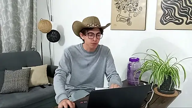 Norehg online show from 10/31/25, 08:04