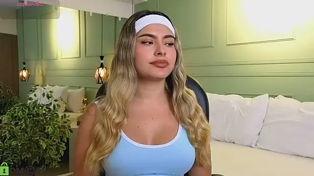 kataliina   online show from 01/13/26, 11:48