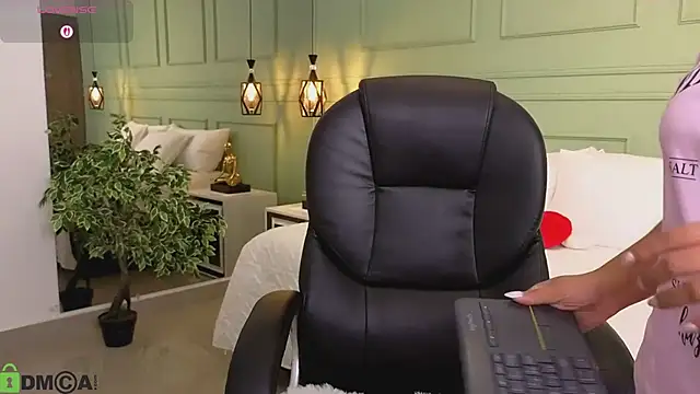 kataliina   online show from 02/03/26, 11:37