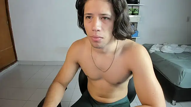 imtonny19 online show from 11/18/25, 02:43