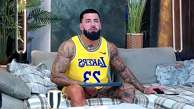 masterkingofmusclee online show from 11/10/25, 08:46