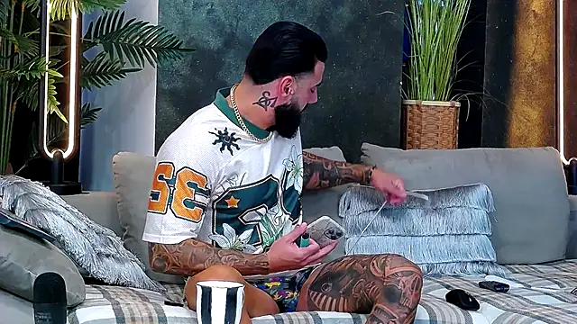 masterkingofmusclee online show from 11/11/25, 07:30