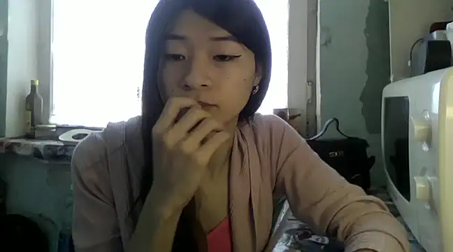 CarlyJoy online show from 02/03/25, 10:14