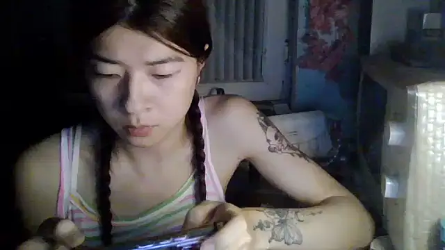 Snapshot of CarlyJoy chatting on 06/13/26, 04:38 CarlyJoy online show from 06/13/26, 04:38