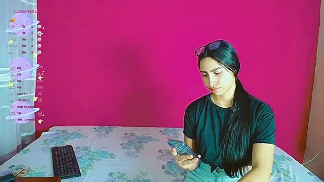 Snapshot of violeta_rous chatting on 12/06/24, 03:19 violeta rous online show from 12/06/24, 03:19