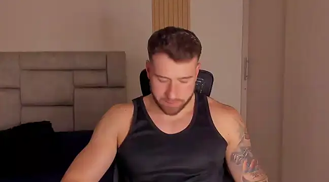 Snapshot of paul_rogerr chatting on 12/13/24, 12:31 paul rogerr online show from 12/13/24, 12:31