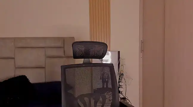 Snapshot of paul_rogerr chatting on 01/20/25, 11:10 paul rogerr online show from 01/20/25, 11:10