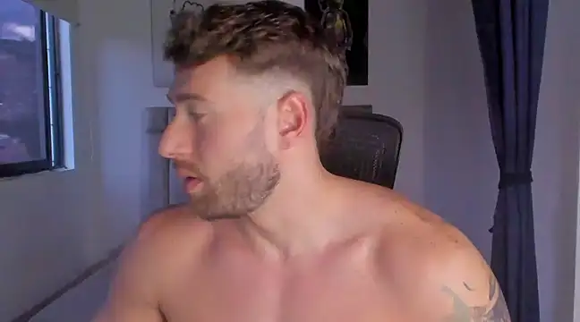 Snapshot of paul_rogerr chatting on 02/26/25, 11:15 paul rogerr online show from 02/26/25, 11:15