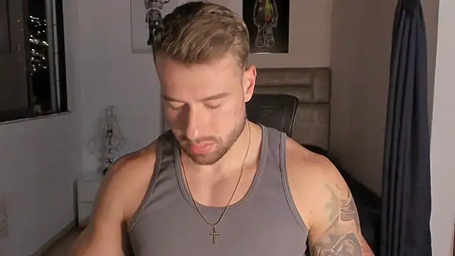 Snapshot of paul_rogerr chatting on 09/30/25, 11:32 paul rogerr online show from 09/30/25, 11:32