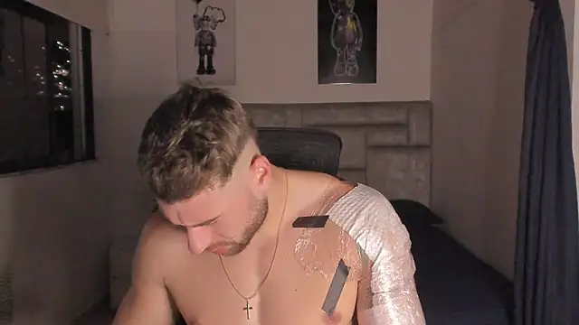 Snapshot of paul_rogerr chatting on 10/29/25, 06:04 paul rogerr online show from 10/29/25, 06:04