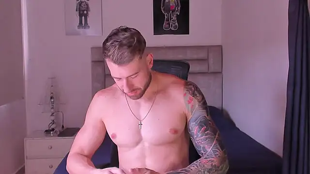 Snapshot of paul_rogerr chatting on 10/29/25, 06:09 paul rogerr online show from 10/29/25, 06:09