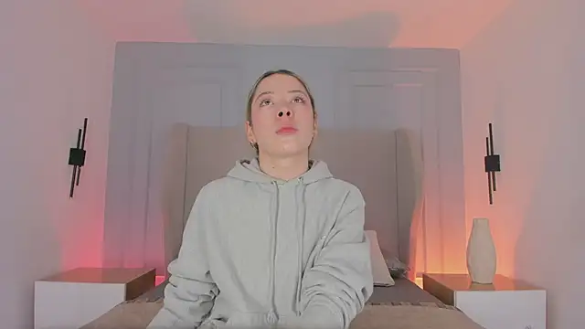 chloe d online show from 02/26/26, 12:15