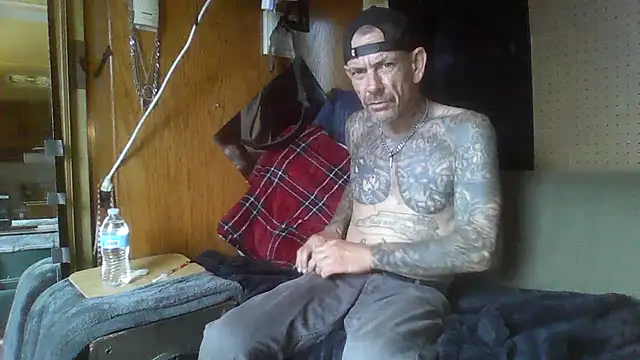 deepstroker42071 online show from 04/07/26, 08:31