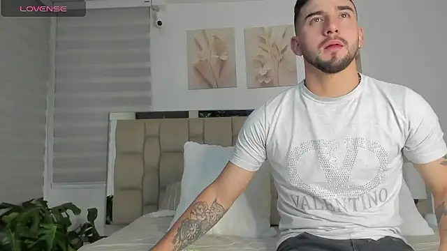 Vanessa and liam online show from 01/13/26, 03:34