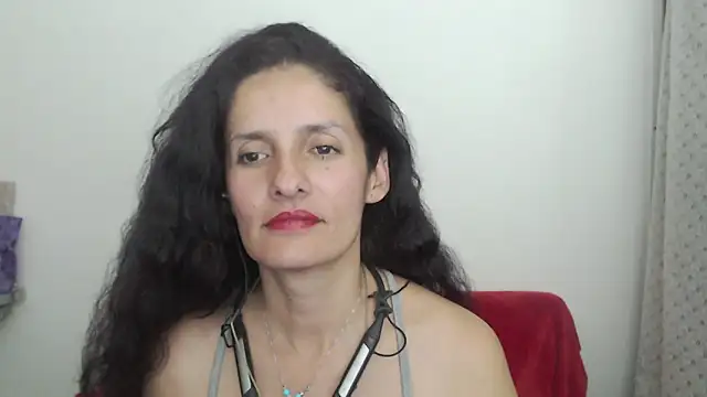 catalina duran1 online show from 12/15/25, 04:17