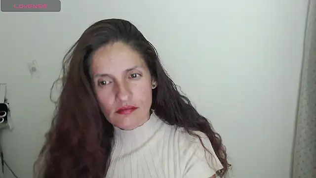 Snapshot of catalina_duran1 chatting on 05/11/26, 05:02 catalina duran1 online show from 05/11/26, 05:02