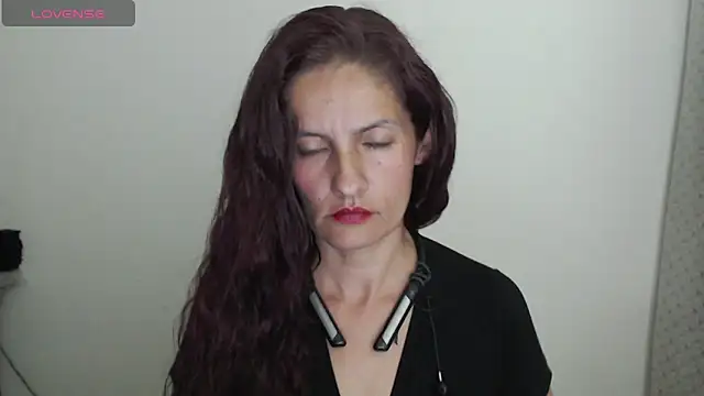 Snapshot of catalina_duran1 chatting on 06/05/26, 05:14 catalina duran1 online show from 06/05/26, 05:14