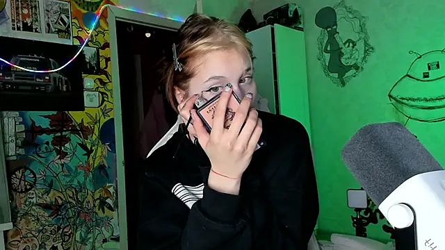 Sunny Mouse  online show from 02/18/25, 04:26