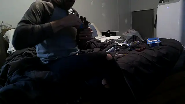 Bi curious86 online show from 10/26/25, 05:41