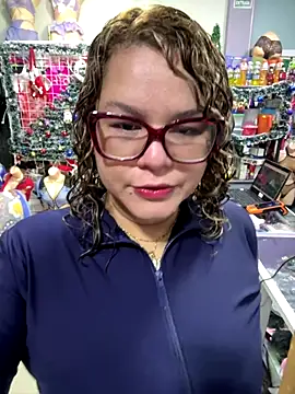 Snapshot of ROSALIALUCY chatting on 01/07/26, 11:45 ROSALIALUCY online show from 01/07/26, 11:45