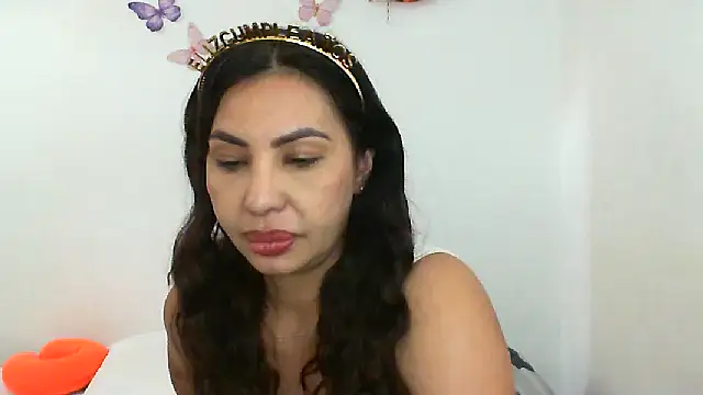 Snapshot of salome__milf chatting on 05/28/26, 07:11 salome milf online show from 05/28/26, 07:11
