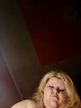 Snapshot of ducicsajsziii chatting on 12/04/24, 10:24 ducicsajsziii online show from 12/04/24, 10:24