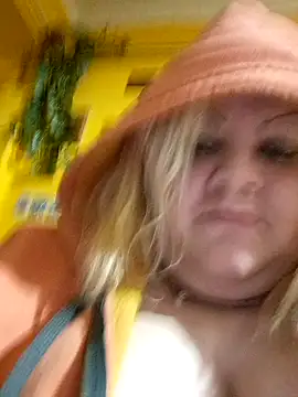 Snapshot of ducicsajsziii chatting on 01/28/25, 08:15 ducicsajsziii online show from 01/28/25, 08:15