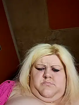 Snapshot of ducicsajsziii chatting on 03/08/25, 04:50 ducicsajsziii online show from 03/08/25, 04:50