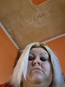 Snapshot of ducicsajsziii chatting on 11/02/25, 10:39 ducicsajsziii online show from 11/02/25, 10:39