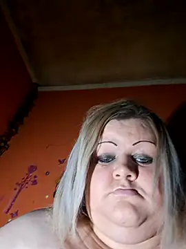 ducicsajsziii online show from 03/05/26, 09:33