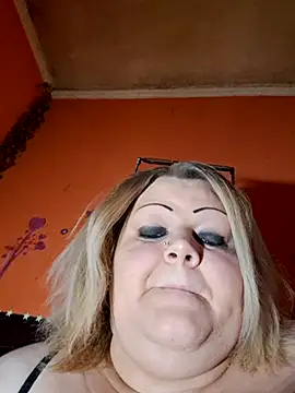 ducicsajsziii online show from 04/12/26, 08:41