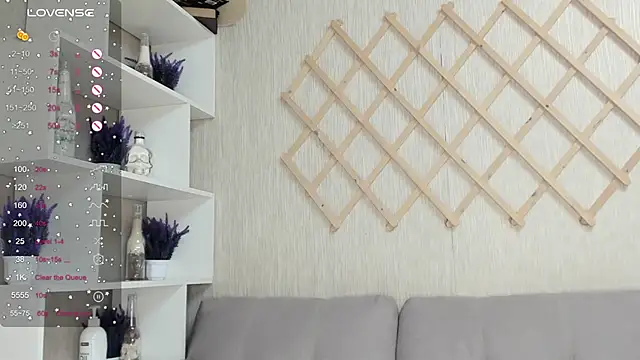 Snapshot of AutoBaby chatting on 11/23/25, 10:59 AutoBaby online show from 11/23/25, 10:59